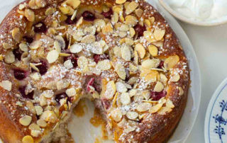 noosh keto almond baking flour berry breakfast cake gluten free healthy recipe